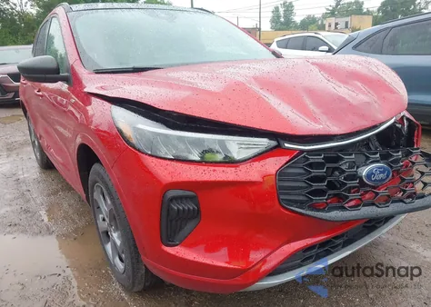 2024 Ford Escape St-Line z USA, uszkodzony, nr VIN 1FMCU9MN2RUB35784